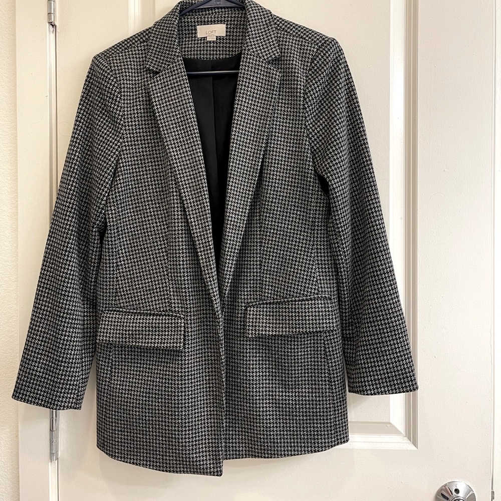 Loft 12p houndstooth blazer